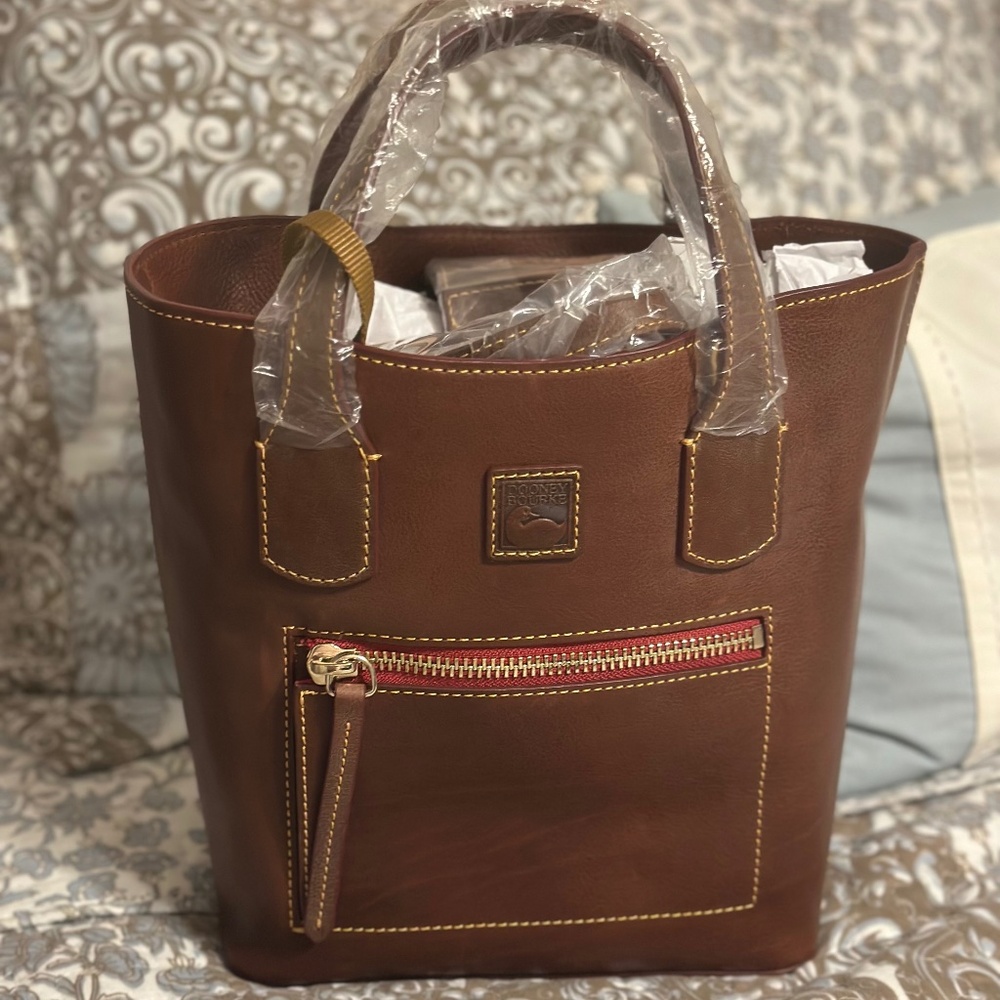 Dooney Florentine Brinley in Chestnut